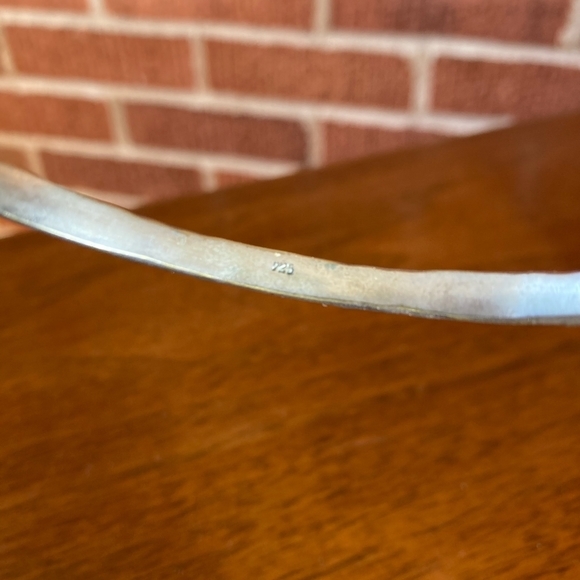 Vintage Sterling Silver Bangle Bracelet - Picture 4 of 9